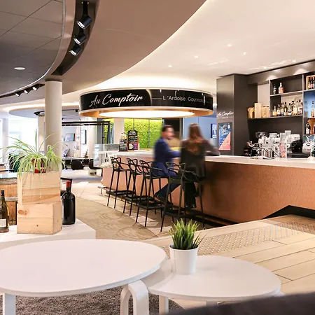 Novotel & Biarritz فندق