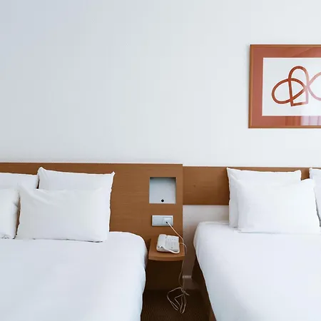 ホテル Novotel & Biarritz