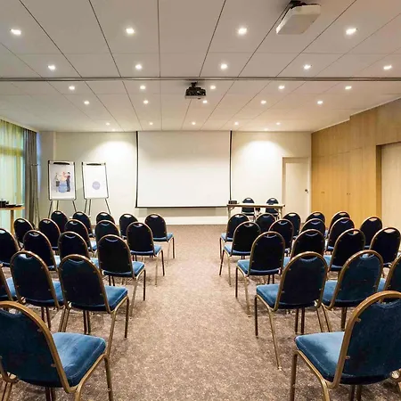 Novotel & Biarritz אנגלה