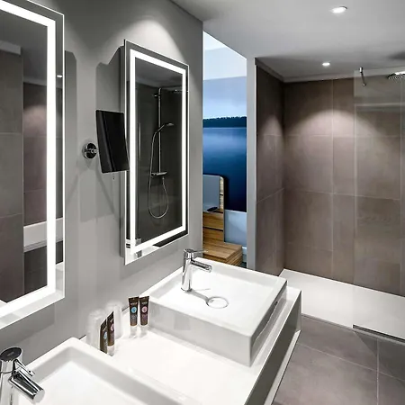Novotel & Biarritz