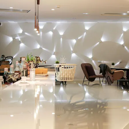 Novotel & Biarritz מלון