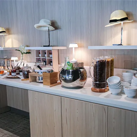 Novotel & Biarritz 4* أنغليه