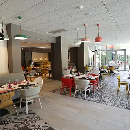 Hotel Novotel & Biarritz 4*