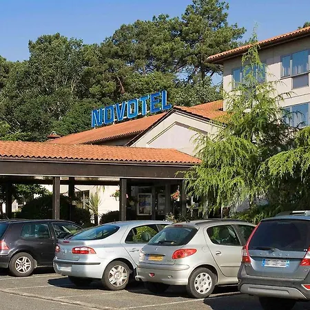 Novotel & Biarritz מלון