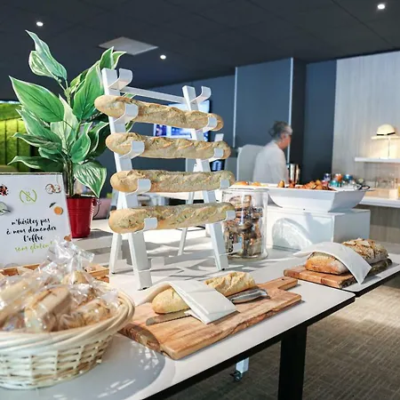 Novotel & Biarritz 4* أنغليه
