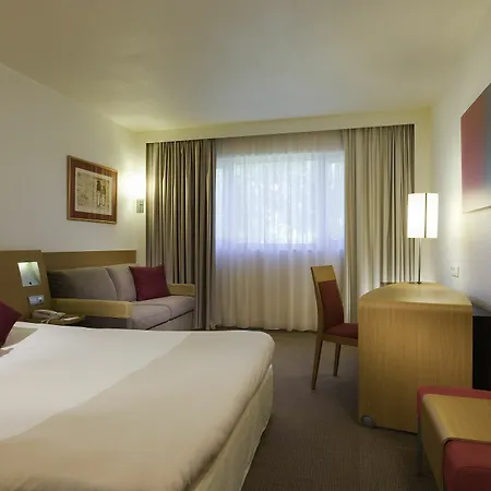 Novotel & Biarritz 호텔 4*