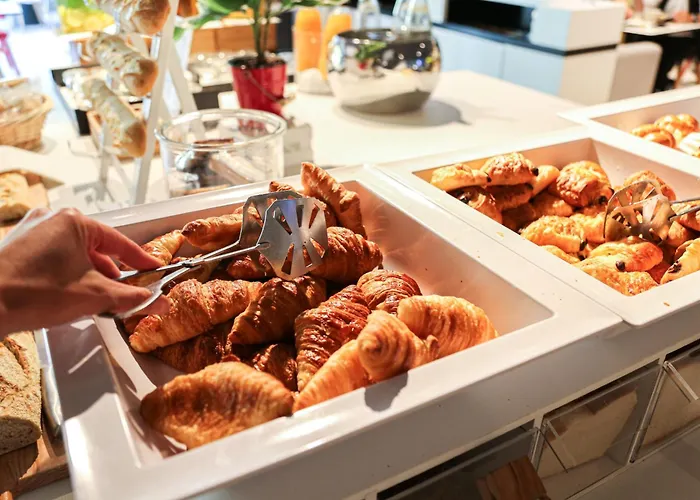 Novotel & Biarritz Hotel 4*