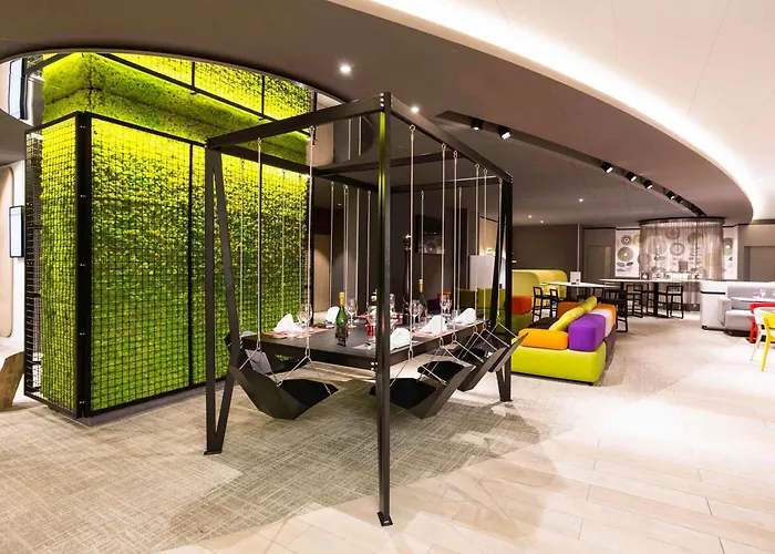 Hotel Novotel & Biarritz 4*