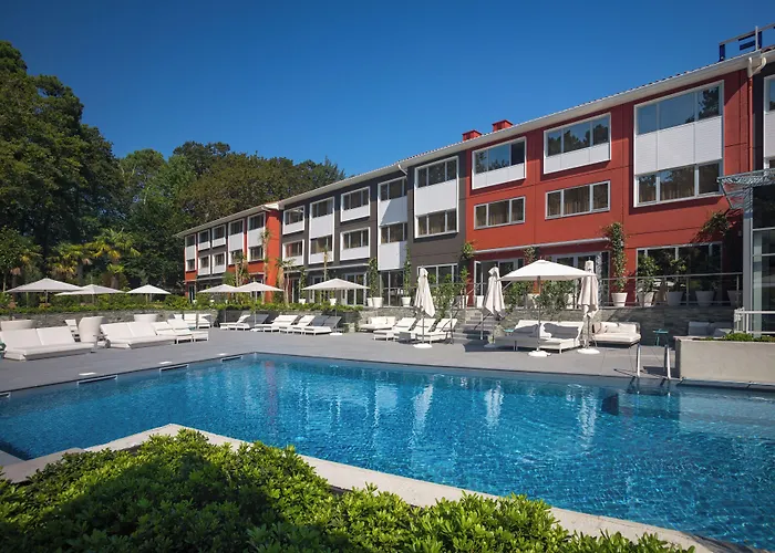 Hotel Novotel & Biarritz 4*