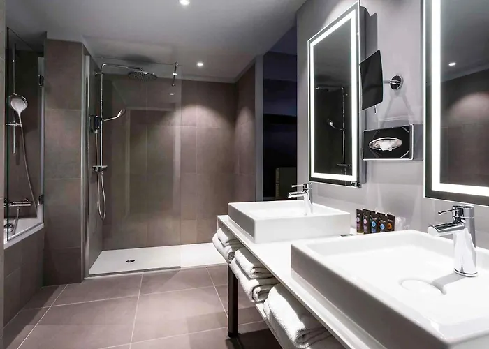 Novotel & Biarritz